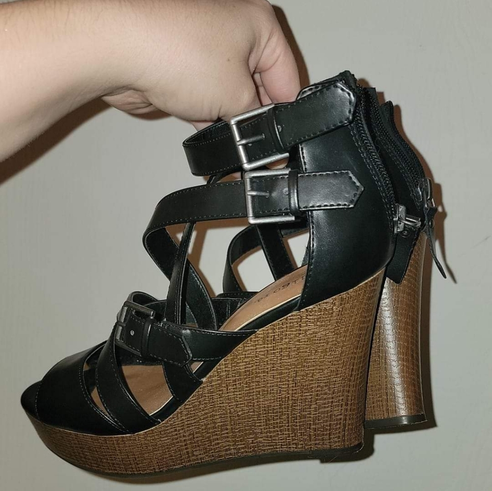 Black scrappy narrow wedges